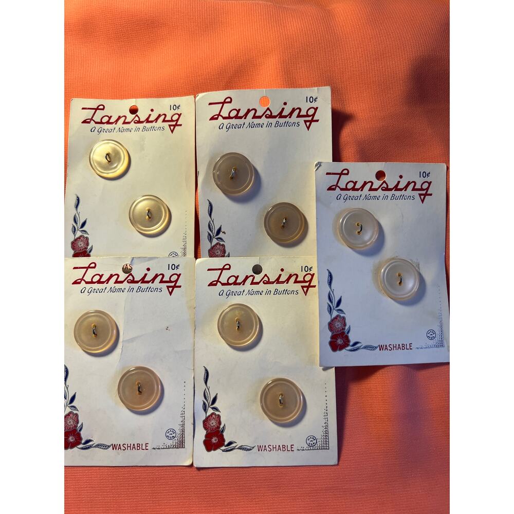 Vintage Lansing 10 cream peach buttons Size 30 (3/4" ) pearlized